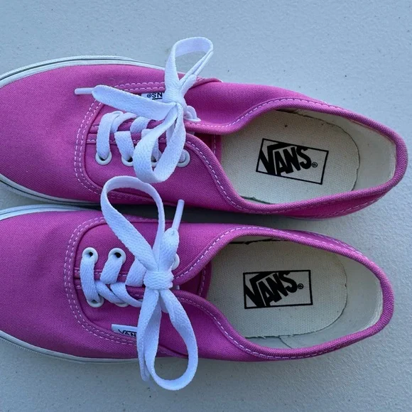 Vans Girls Heritage Shoes-Size 3, Pink NWOT Canvas Sneakers. never worn!! - Picture 3 of 6